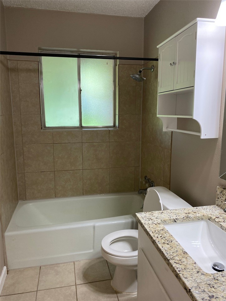 1215 Ella Cir - Photo 7 of 10