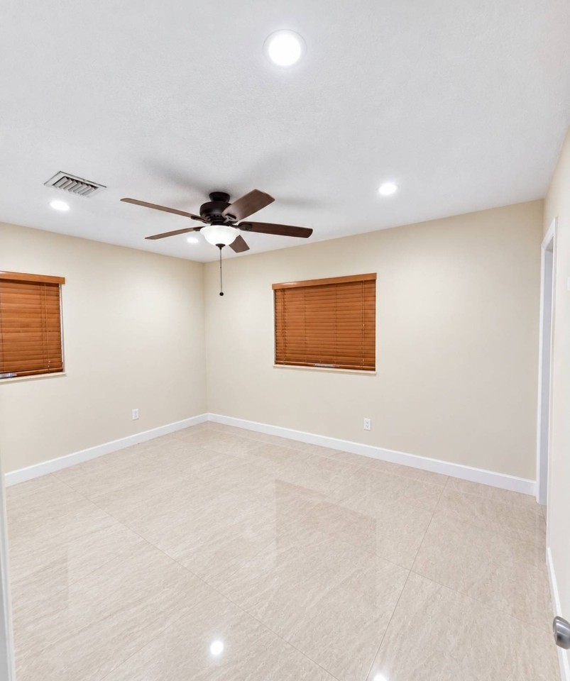11171 Sw 62nd Ter - Photo 6 of 10