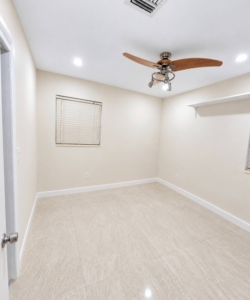 11171 Sw 62nd Ter - Photo 7 of 10