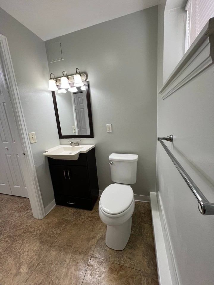13 N College St #29 - Photo 6 of 8
