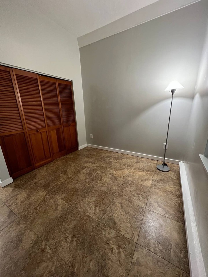13 N College St #29 - Photo 7 of 8