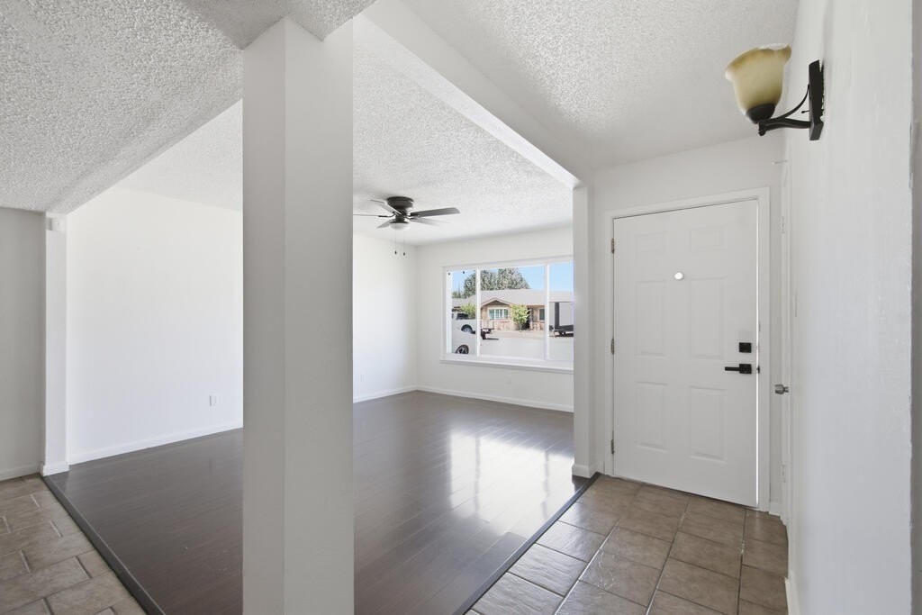 1628 Petroleum Dr - Photo 5 of 38
