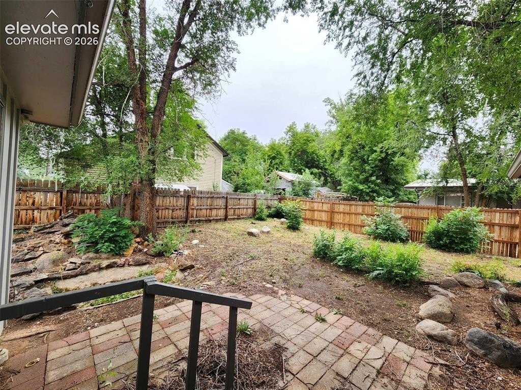 506 W Cheyenne Rd - Photo 2 of 14