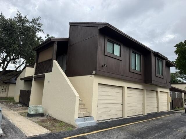 5260 Bosque Ln #20 - Photo 2 of 38