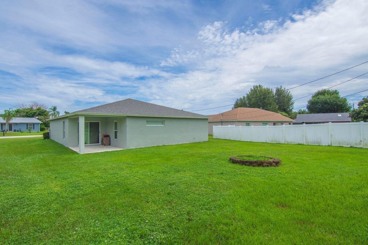 718 Ne Perch Ln - Photo 4 of 19