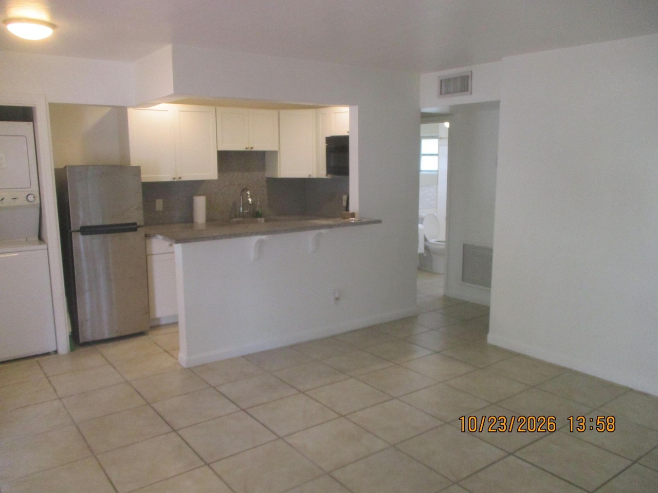 605 Ne 14th Pl #2 - Photo 7 of 13