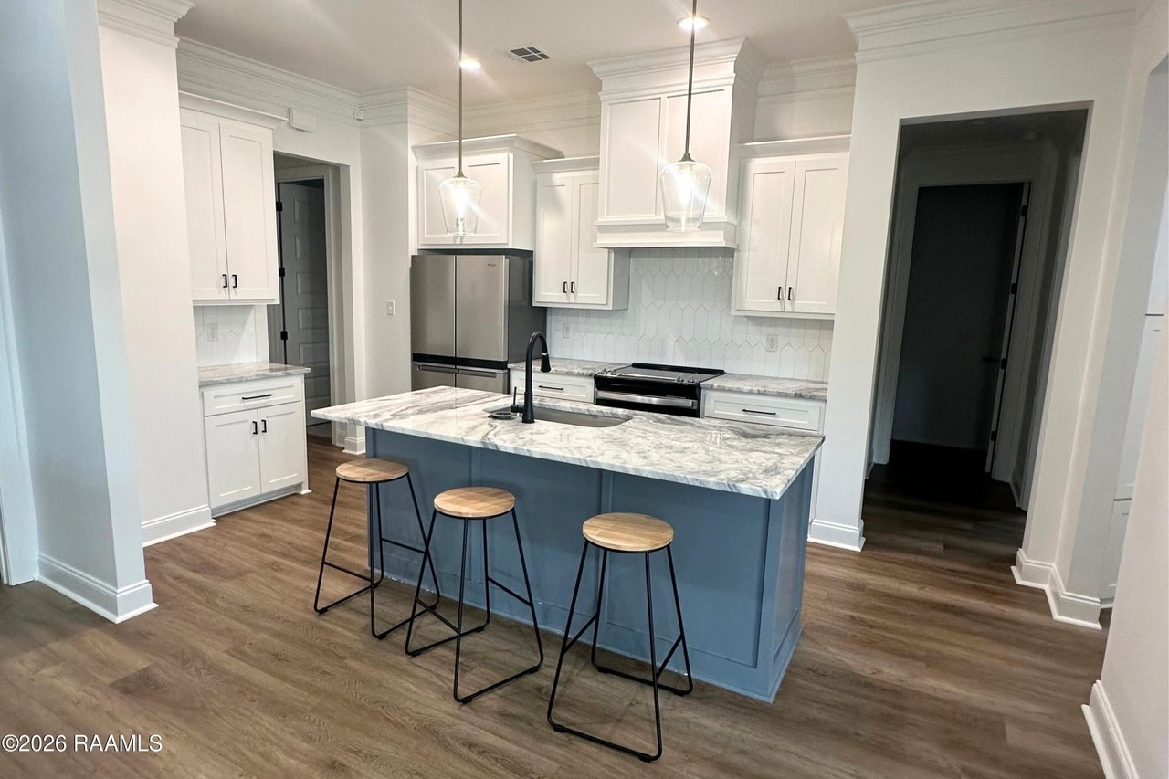 101 Travellers Palm Way - Photo 4 of 13