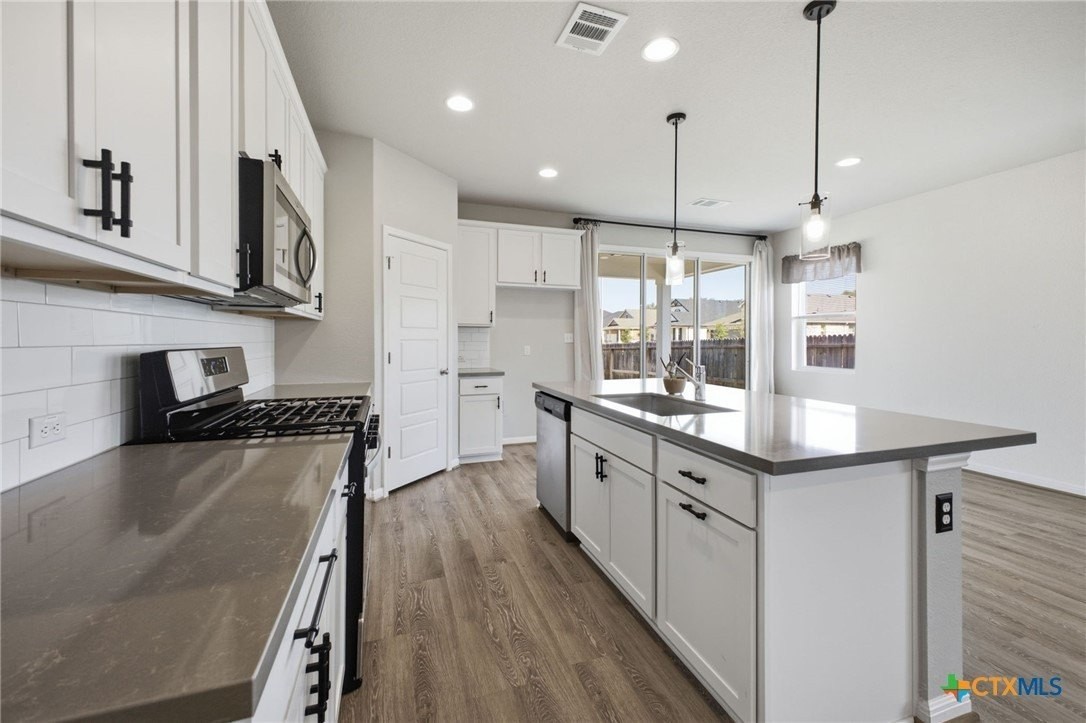 104 Ladolia Ln - Photo 2 of 18