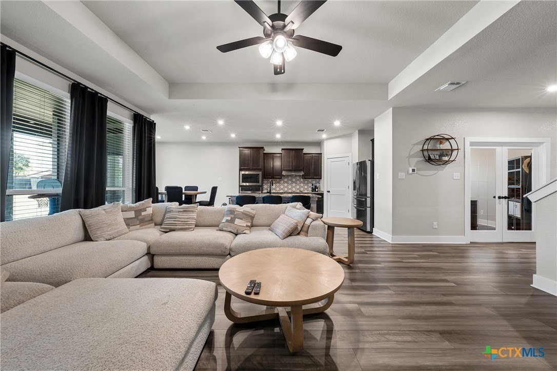 5026 Lassen Ln - Photo 6 of 42