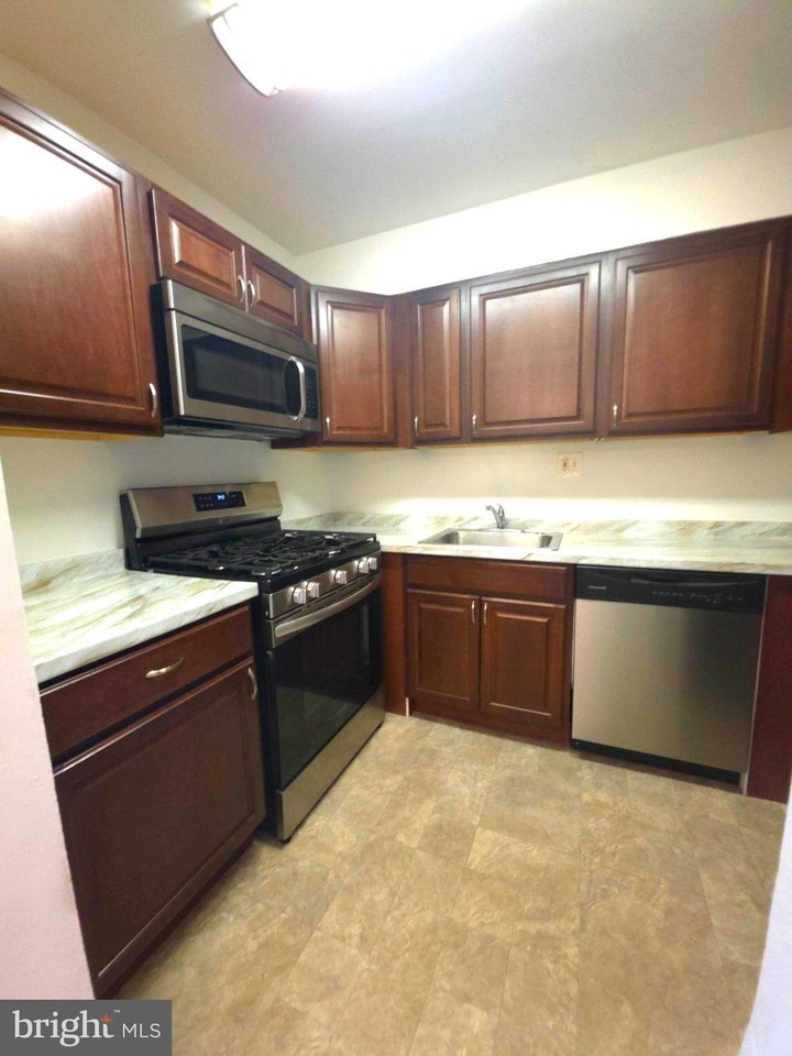 3815 Swann Rd #101 - Photo 6 of 8