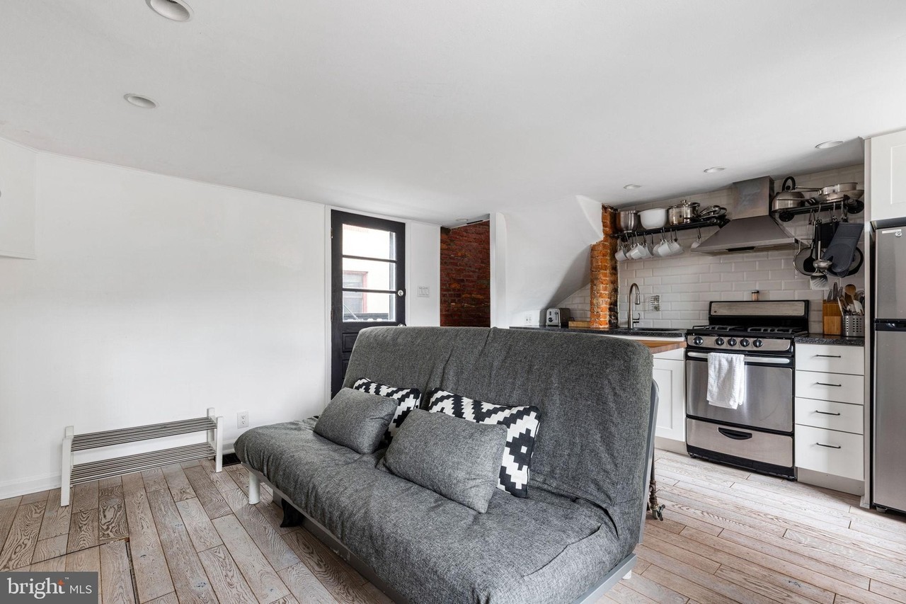 2127 Rodman St - Photo 2 of 18