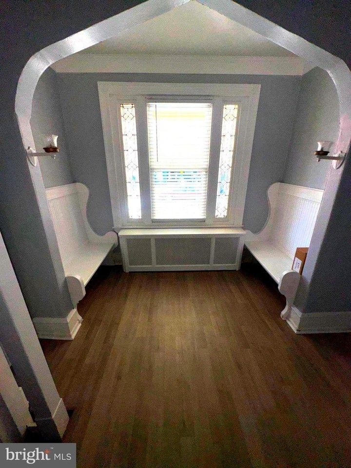 522 N 58th St - Photo 3 of 22
