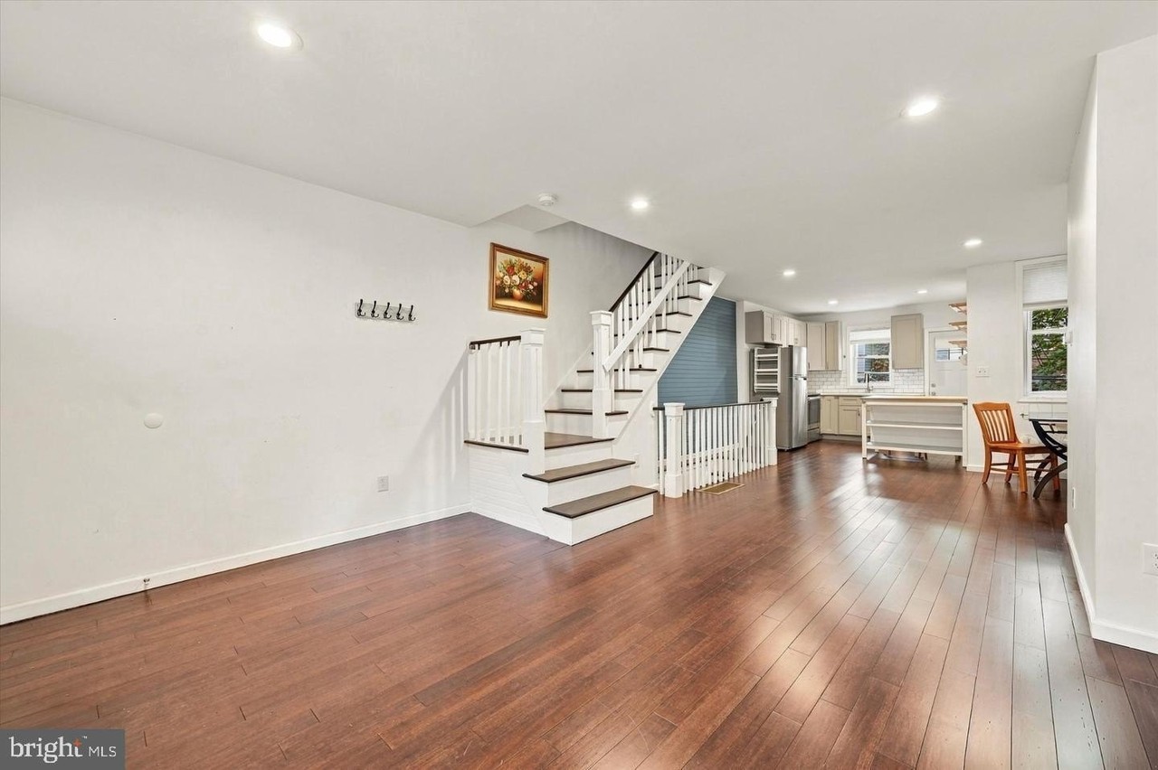 512 N Holly St - Photo 2 of 14