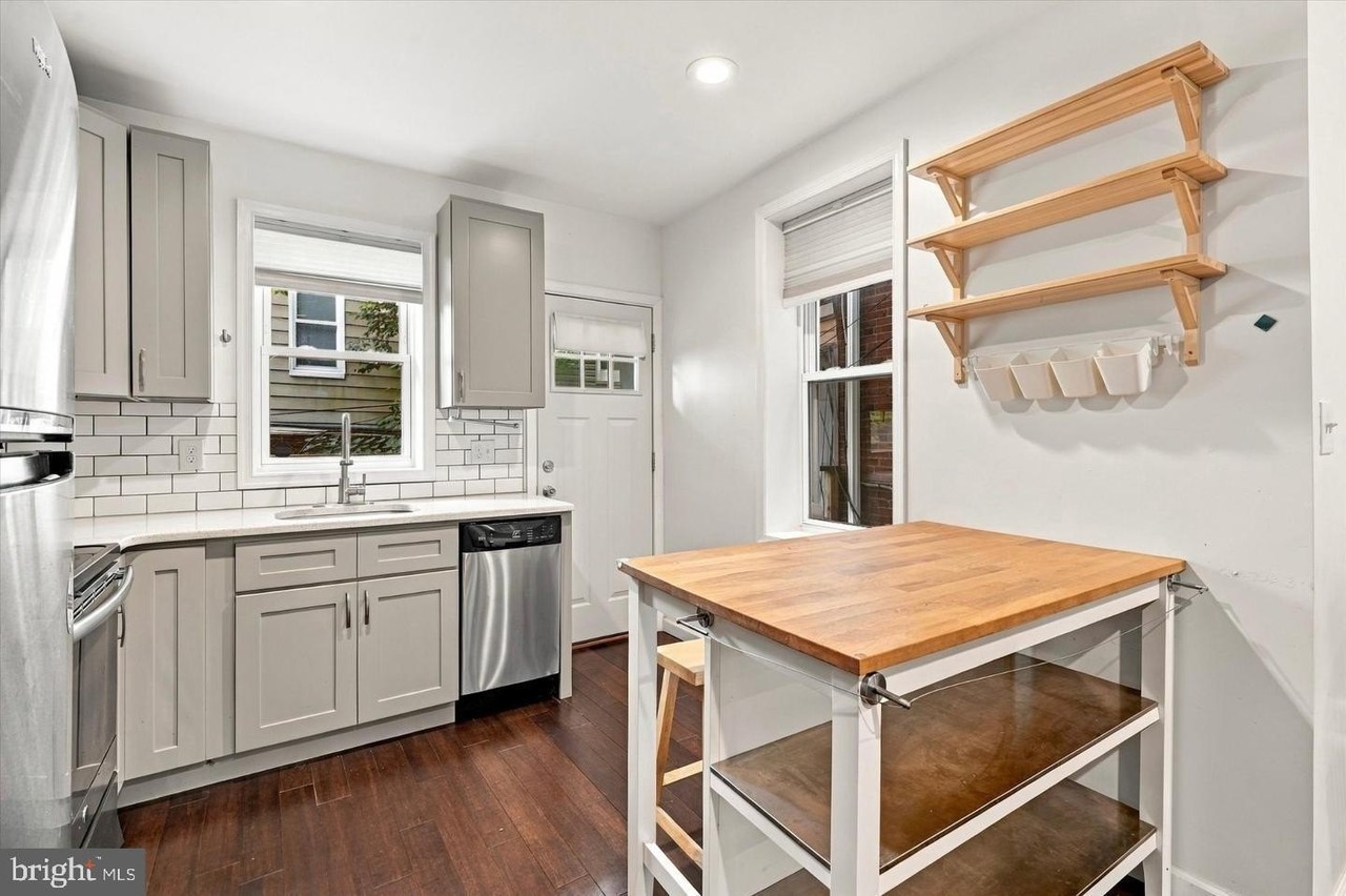 512 N Holly St - Photo 6 of 14
