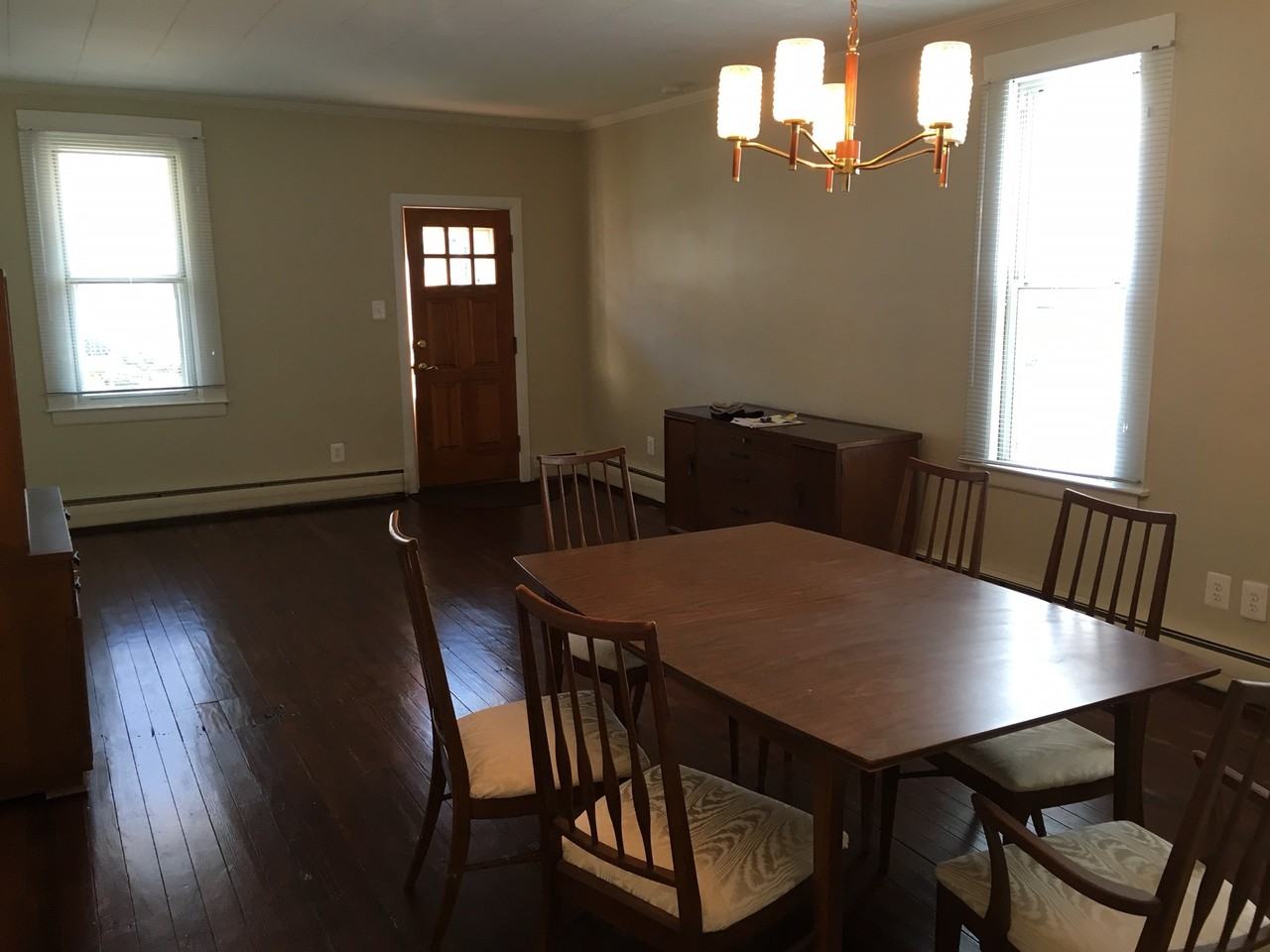 608 Berry Street - Photo 3 of 16