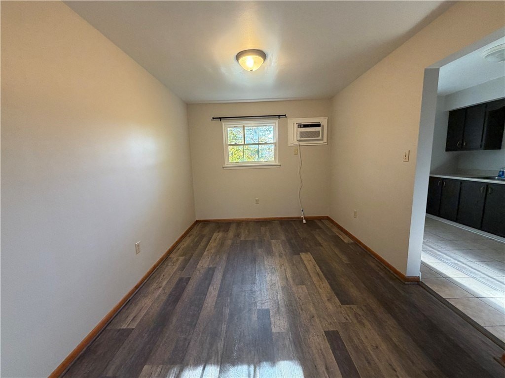 1199 Lynn St #3 - Photo 4 of 15
