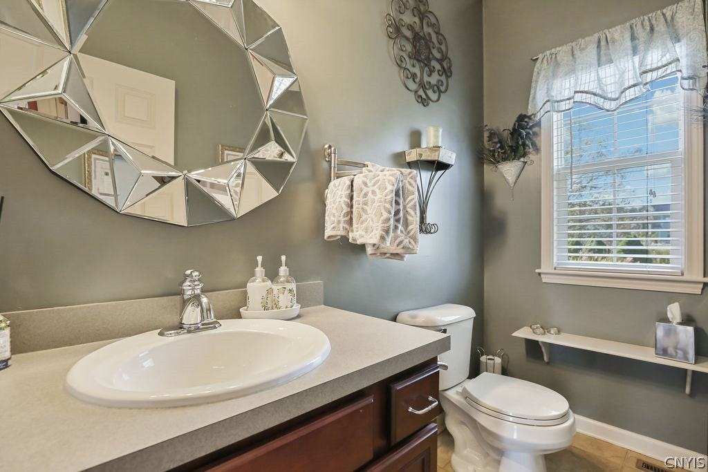 4378 Winding Creek Rd - Photo 6 of 32