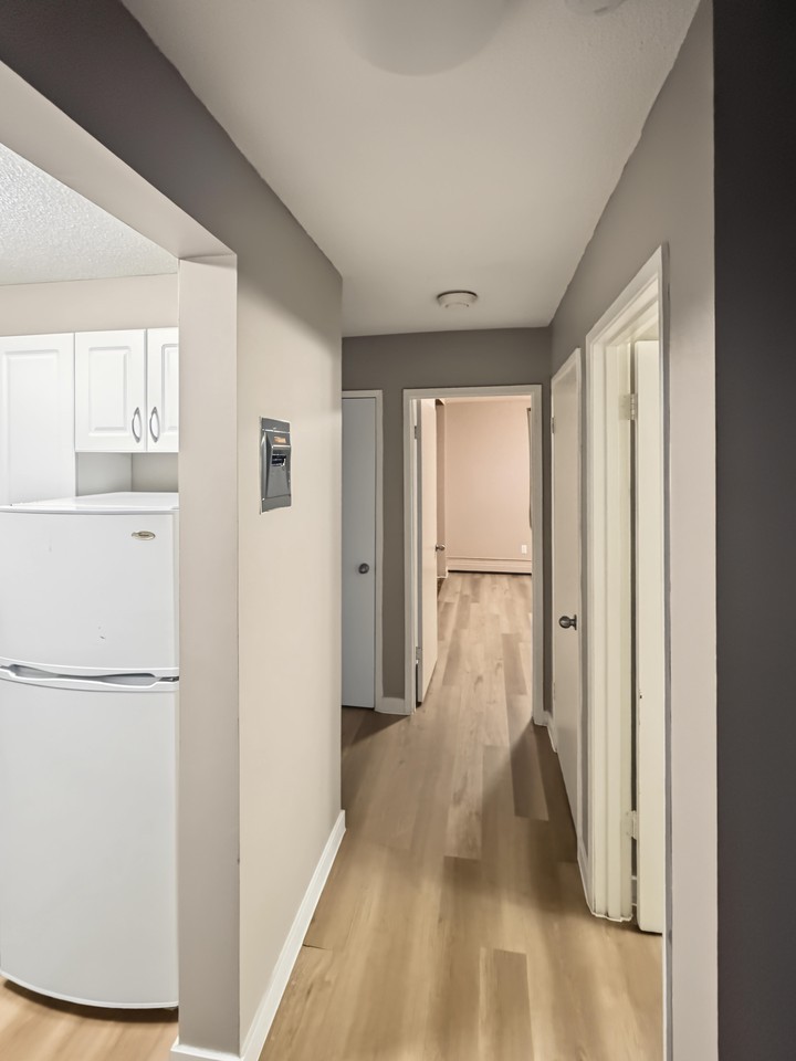NAITside Court I Apartments - Photo 7 of 26
