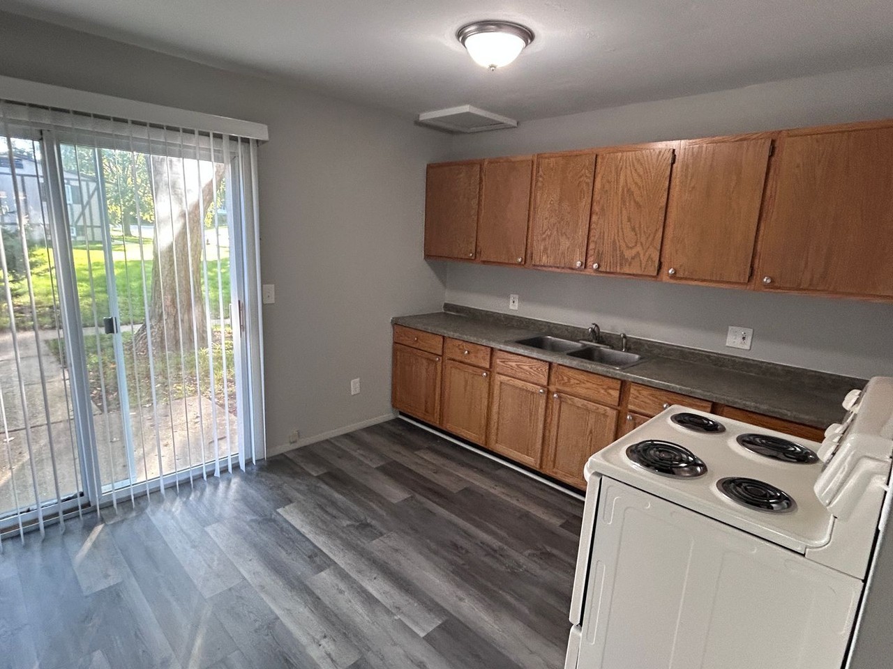 Lockport South Apartments - Photo 4 of 19