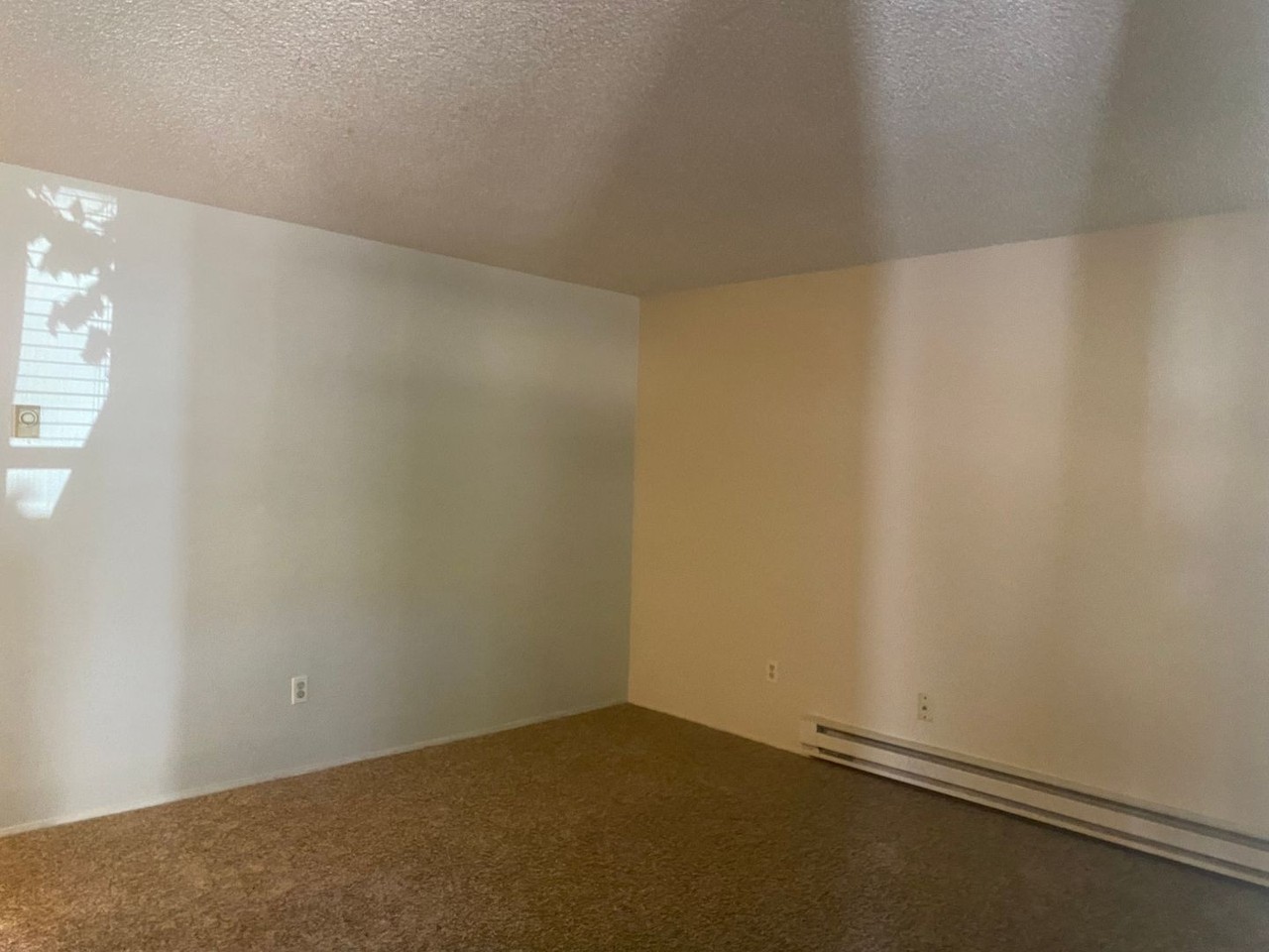 457 Se Lilly Ave Apt B - Photo 4 of 9
