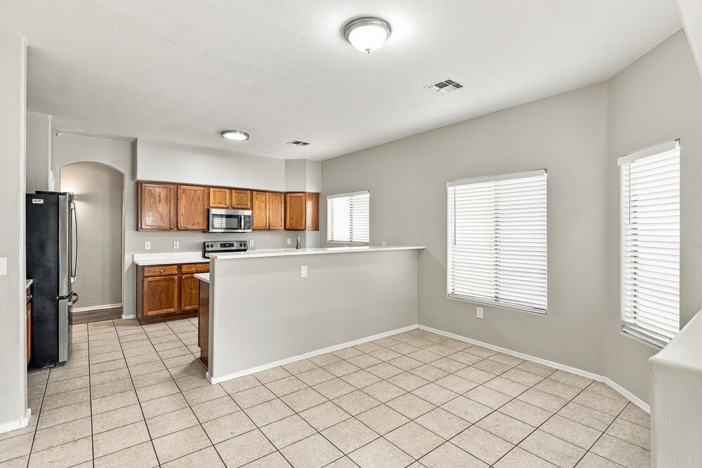 3562 E Felix Blvd - Photo 4 of 14