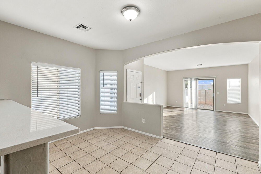3562 E Felix Blvd - Photo 7 of 14