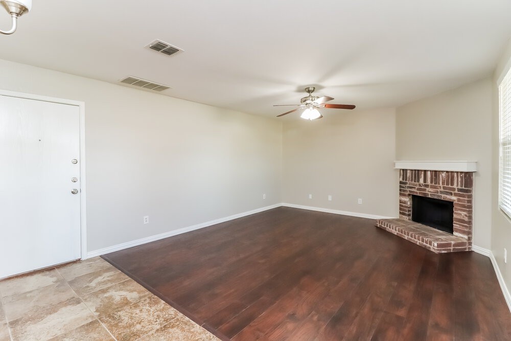 3953 Country Ln - Photo 7 of 17