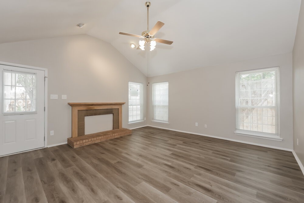 2908 Forest Creek Dr - Photo 3 of 16