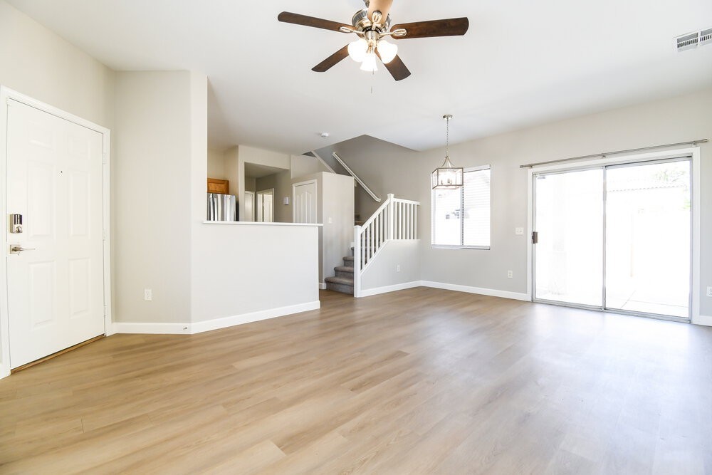 640 E El Monte Pl - Photo 4 of 17