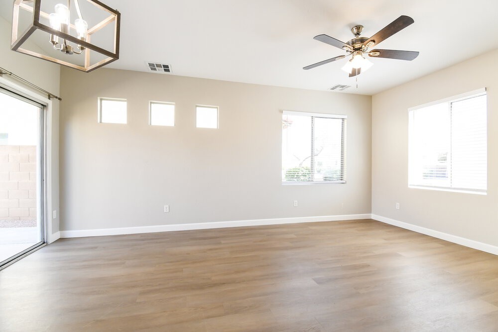 640 E El Monte Pl - Photo 5 of 17