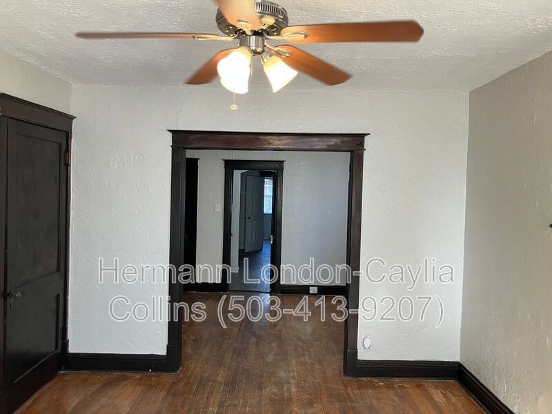 3753 Dunnica Ave #3753-1F - Photo 3 of 10