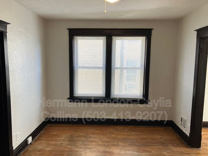 3753 Dunnica Ave #3753-1F - Photo 4 of 10