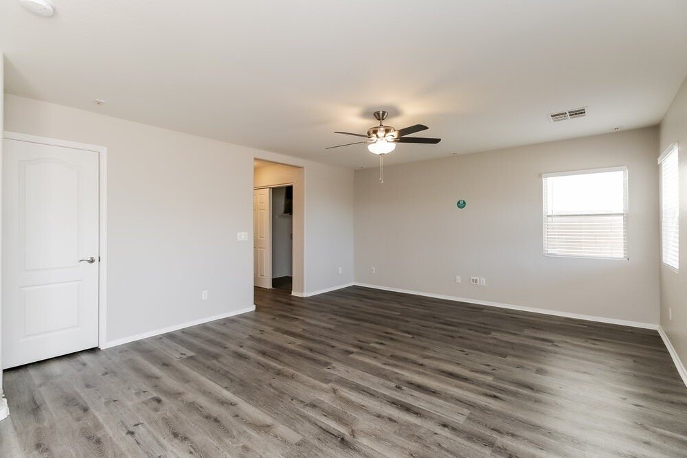 2367 E Olivine Rd - Photo 4 of 17