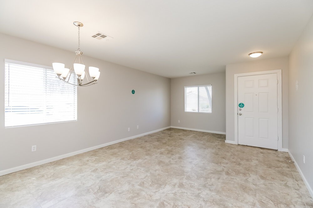 2367 E Olivine Rd - Photo 6 of 17