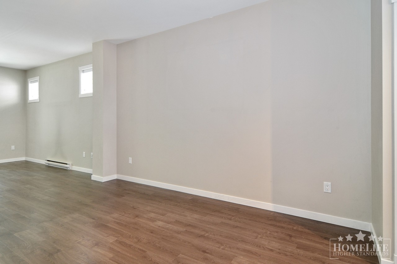 6123 138 St - Photo 4 of 24