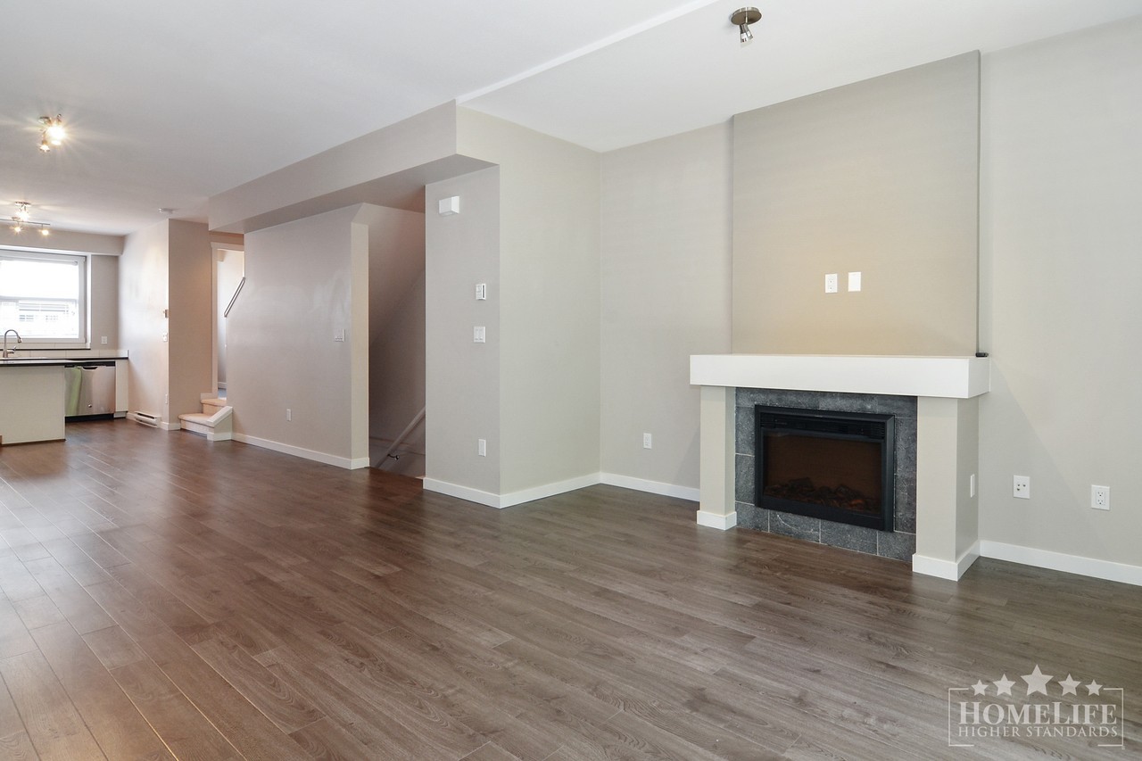 6123 138 St - Photo 5 of 24
