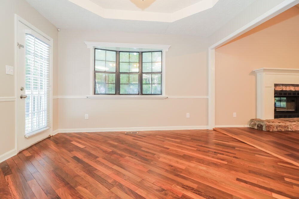 250 Deidra Dr Se - Photo 6 of 17