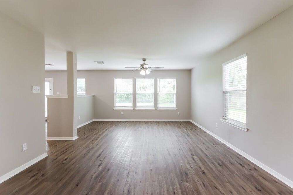 619 Sea Anchor Way - Photo 4 of 17