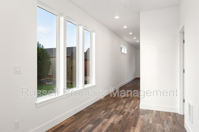8589 Se Insley St #8589 - Photo 7 of 10