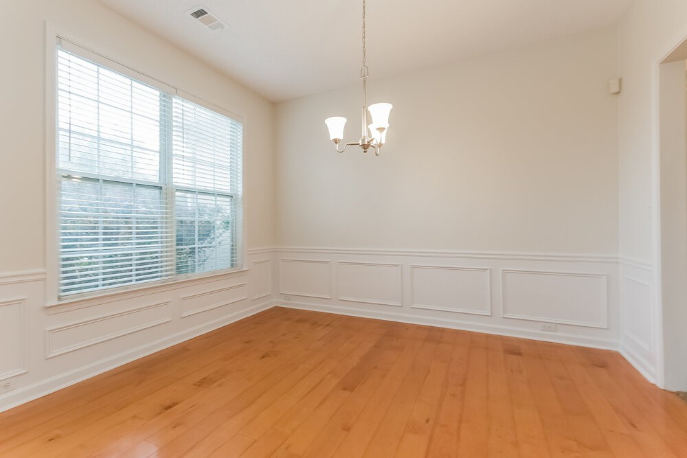 4210 Glenaire Way Nw - Photo 5 of 17