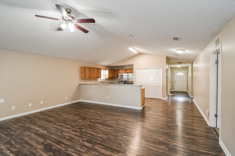 3214 Post St - Photo 4 of 16