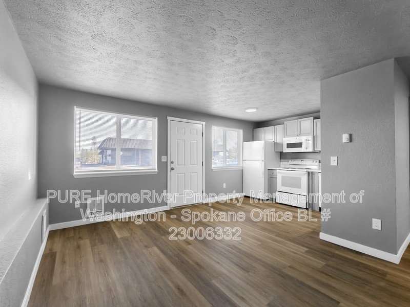 1024 1st St #4 - Photo 7 of 23