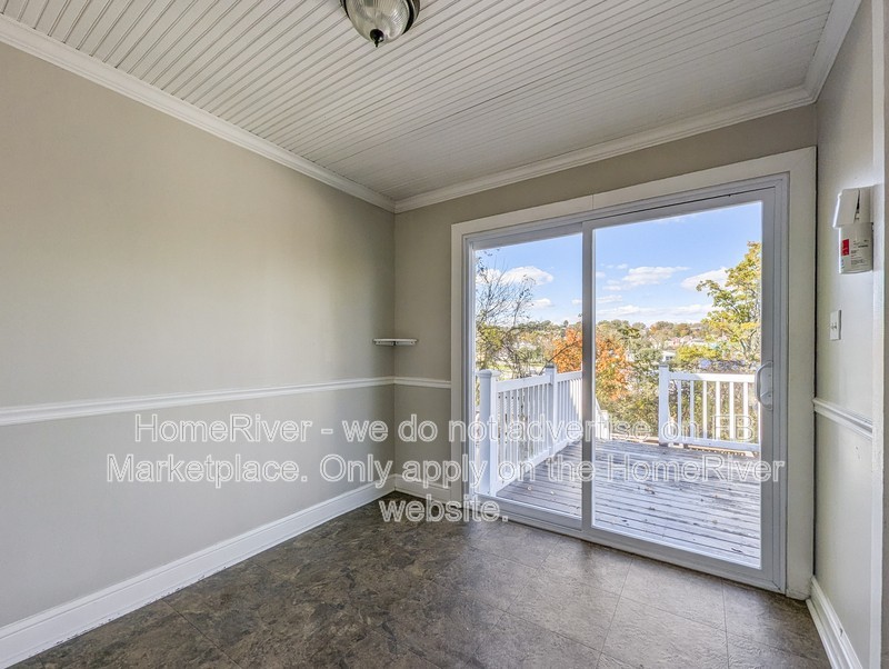 218 Grant St - Photo 6 of 20