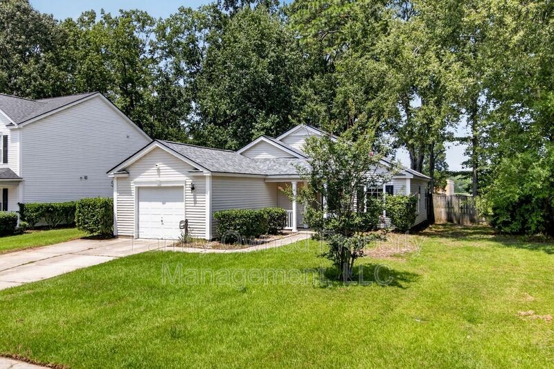 2412 Stingray Blvd - Photo 3 of 38
