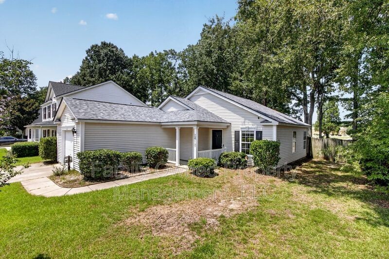 2412 Stingray Blvd - Photo 4 of 38