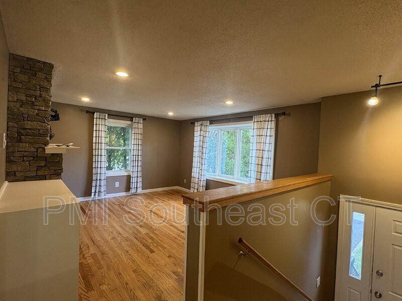 250 Capstan Ave - Photo 2 of 24