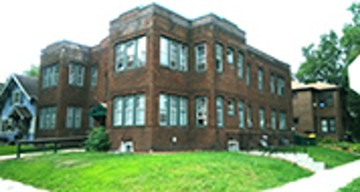 featured image of 2200 Harriet Ave