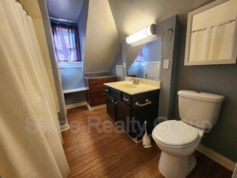 2305 N 11th St #2 - Photo 5 of 6