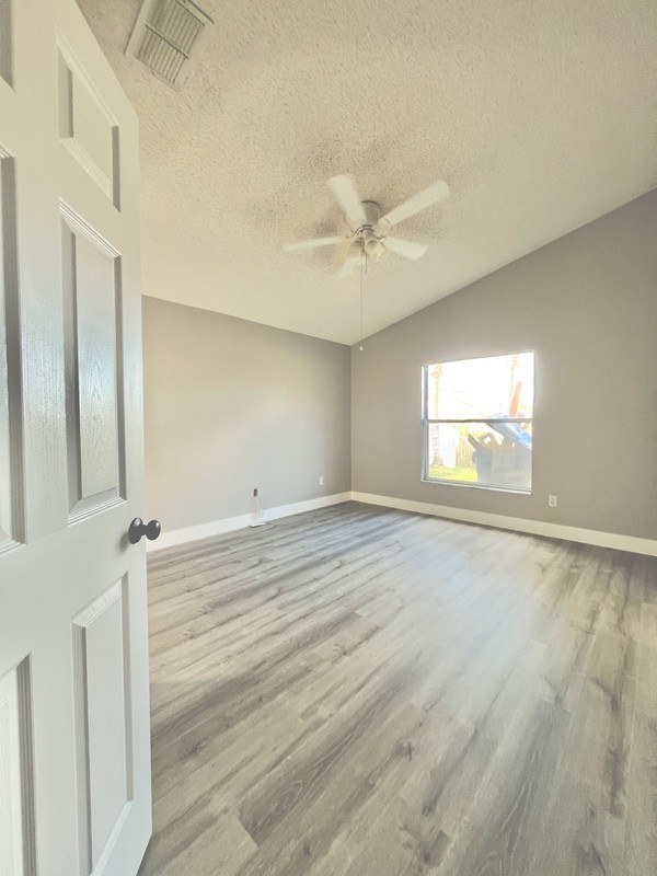602 Lake Davenport Blvd - Photo 5 of 26