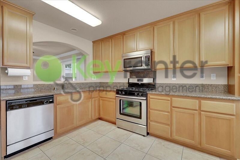 1682 Loon Lake St - Photo 3 of 30